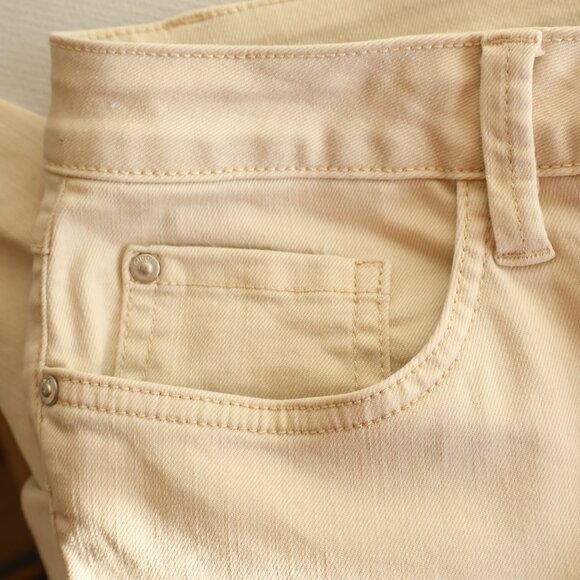 Size 8 - Cleo Petite Jeans - Off White - Straight Leg - Picture 13 of 15